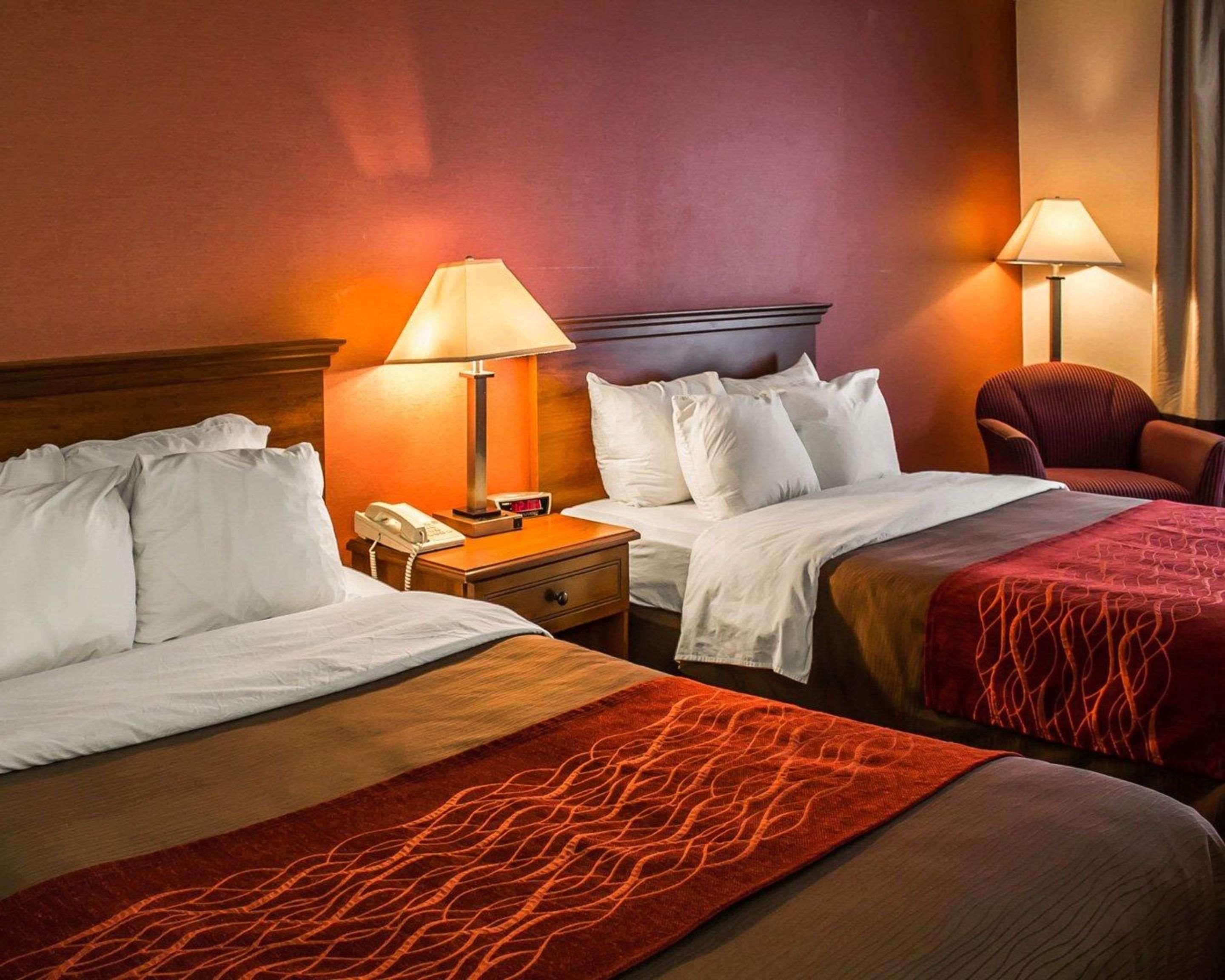 Quality Inn East Liverpool Екстер'єр фото