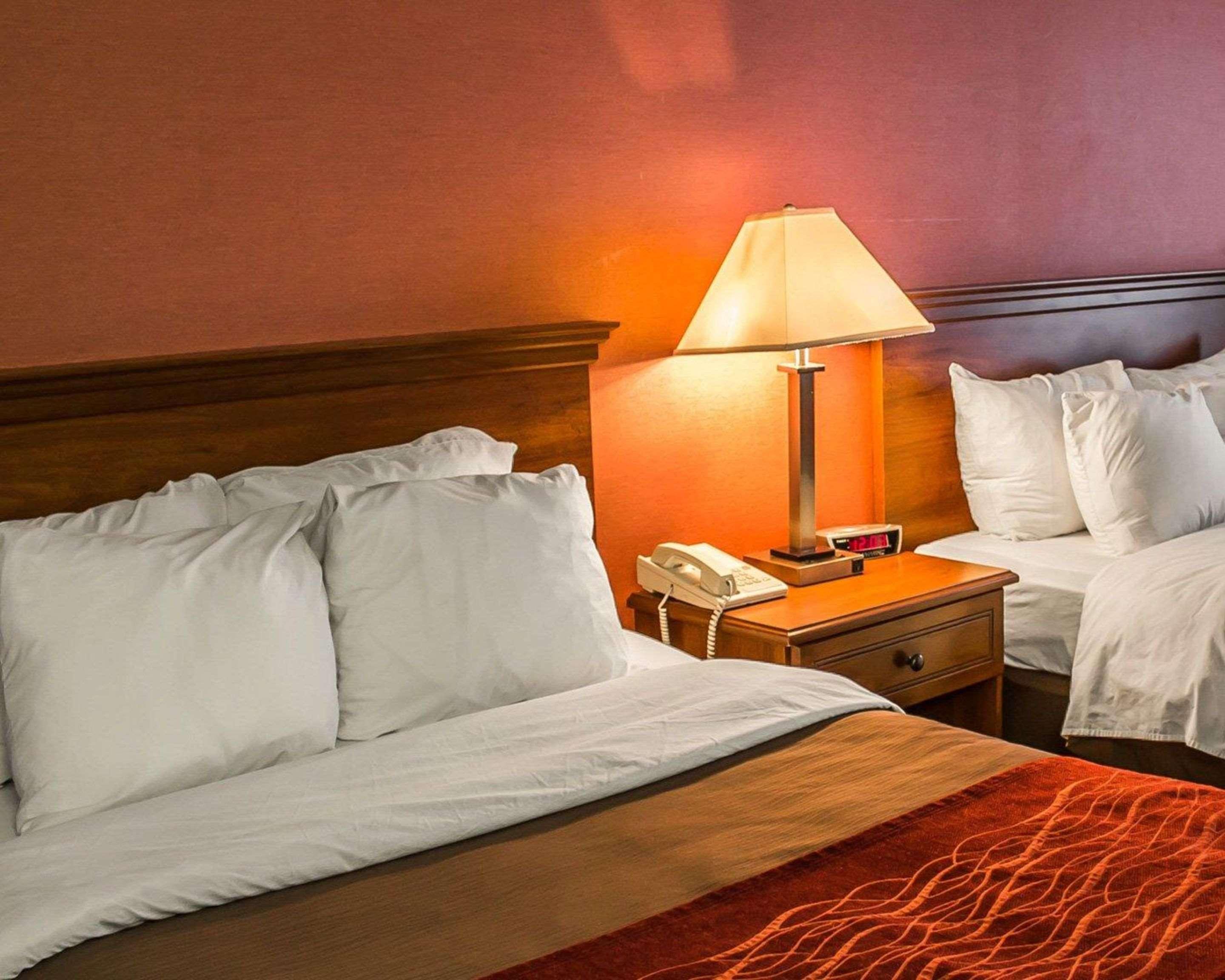 Quality Inn East Liverpool Екстер'єр фото