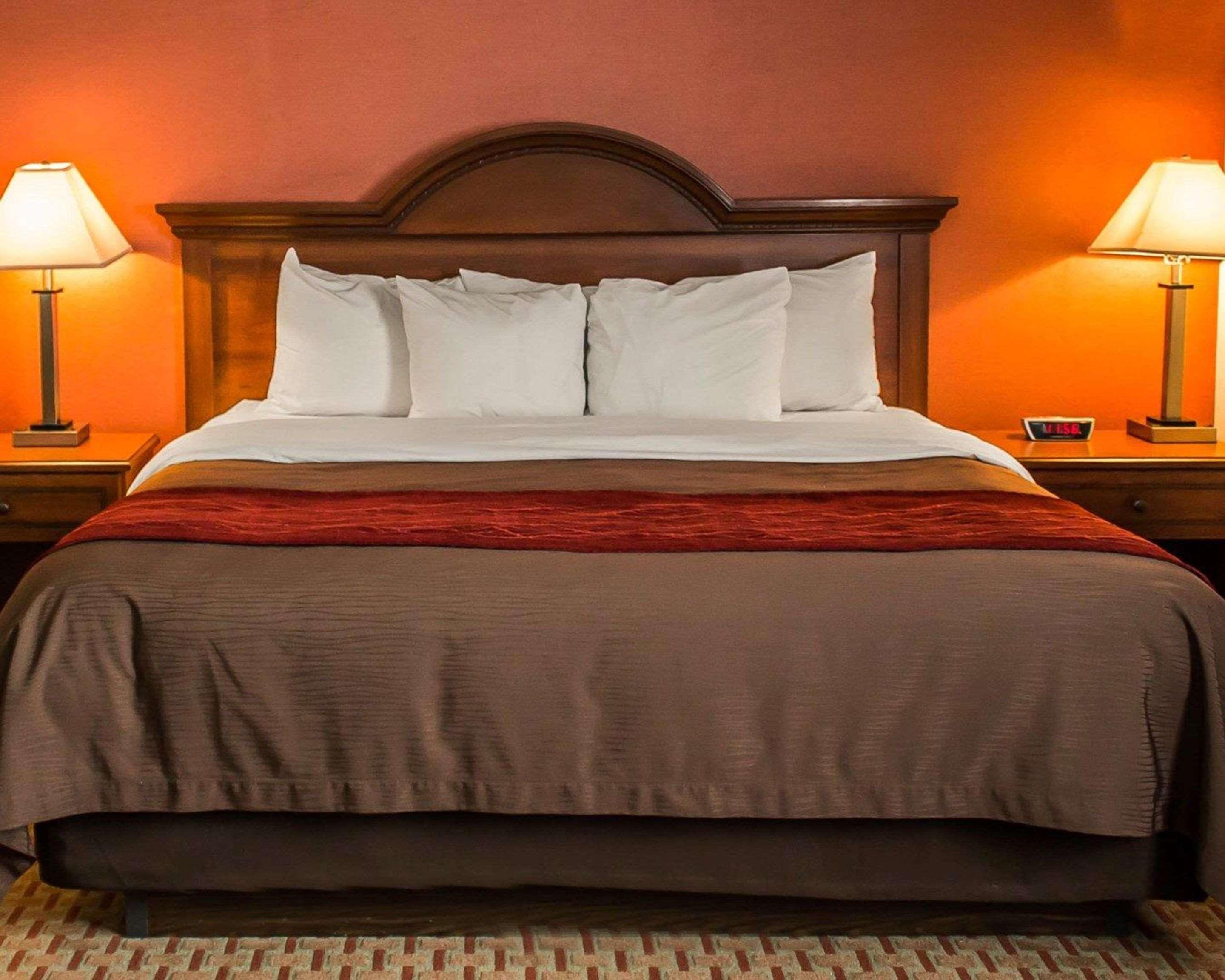 Quality Inn East Liverpool Екстер'єр фото