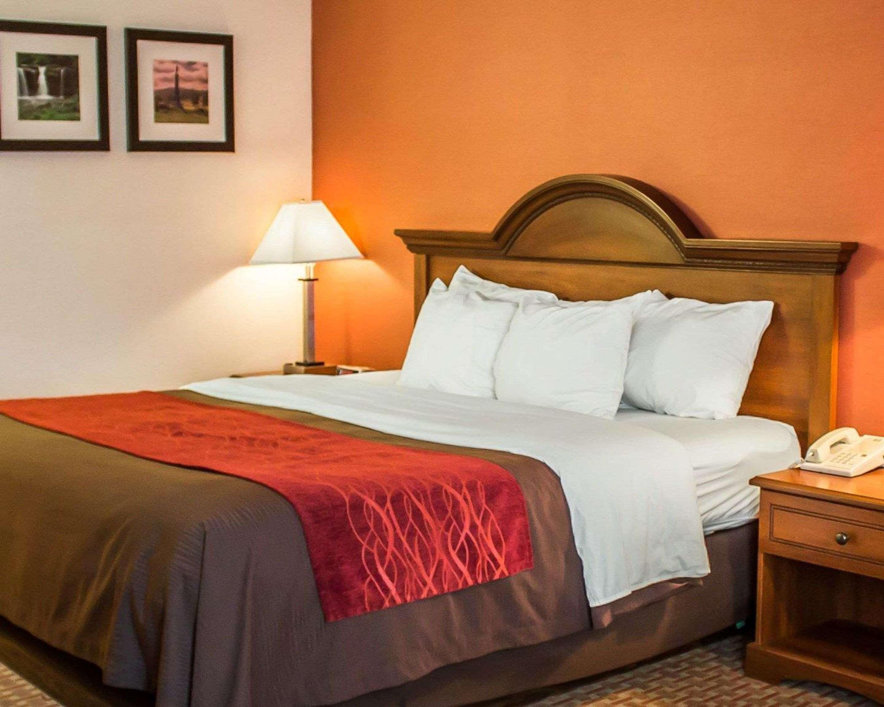 Quality Inn East Liverpool Екстер'єр фото