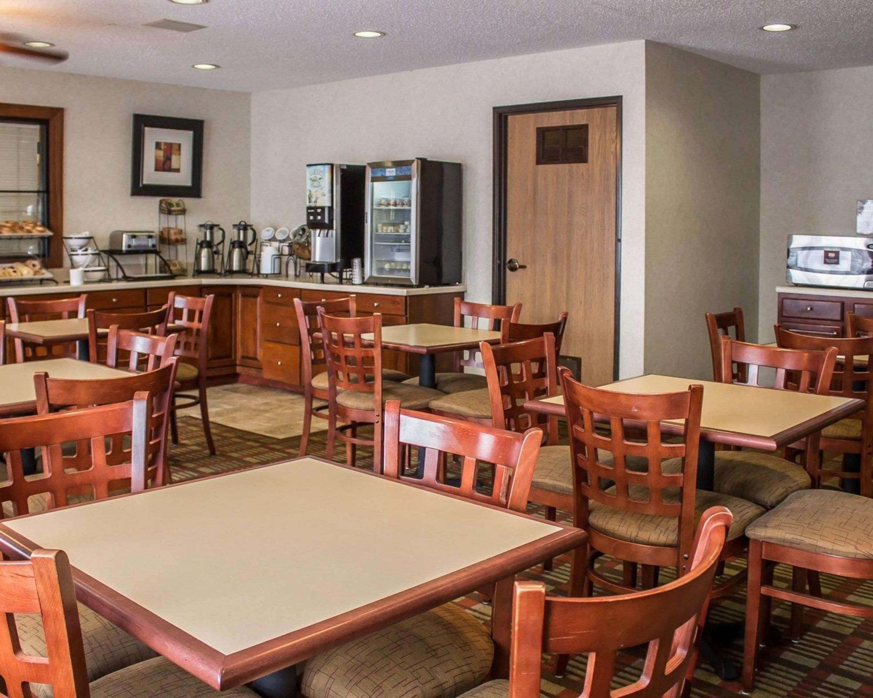 Quality Inn East Liverpool Екстер'єр фото