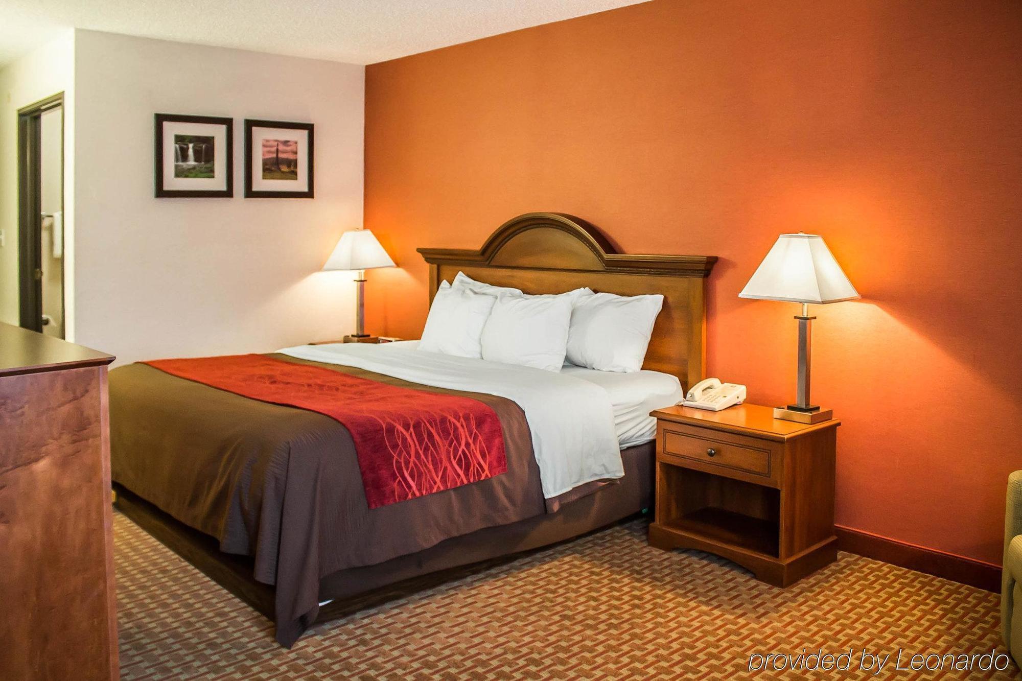 Quality Inn East Liverpool Екстер'єр фото