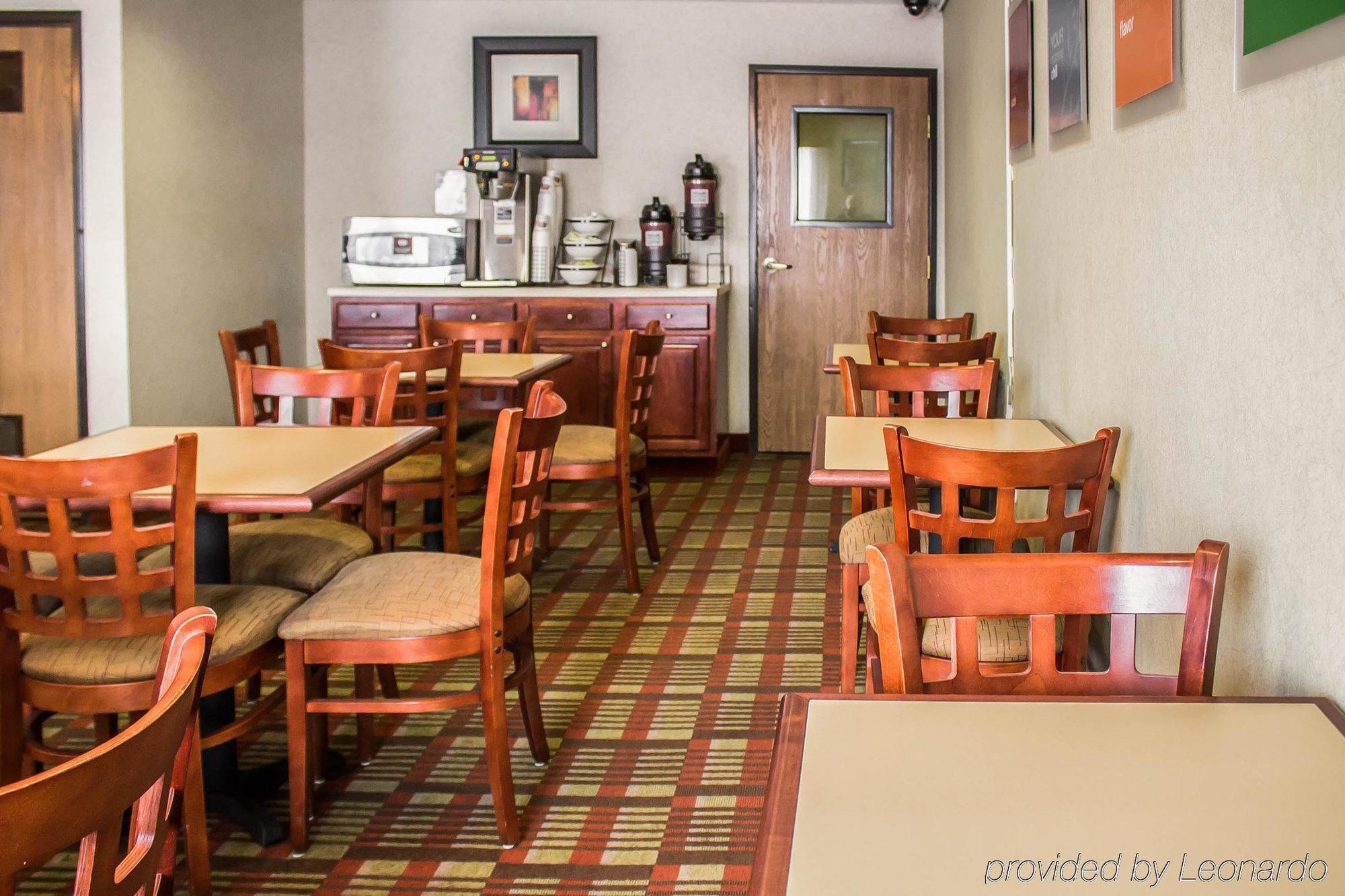 Quality Inn East Liverpool Екстер'єр фото