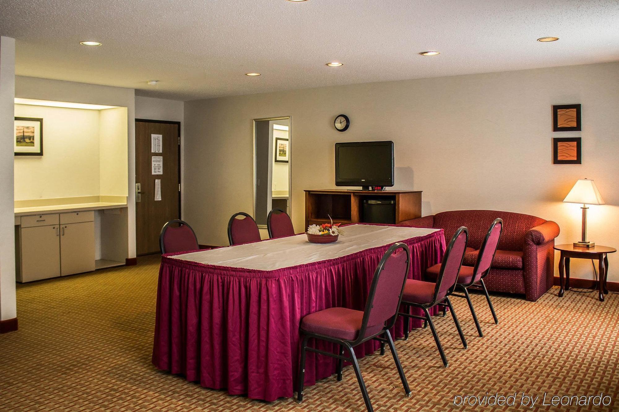 Quality Inn East Liverpool Екстер'єр фото