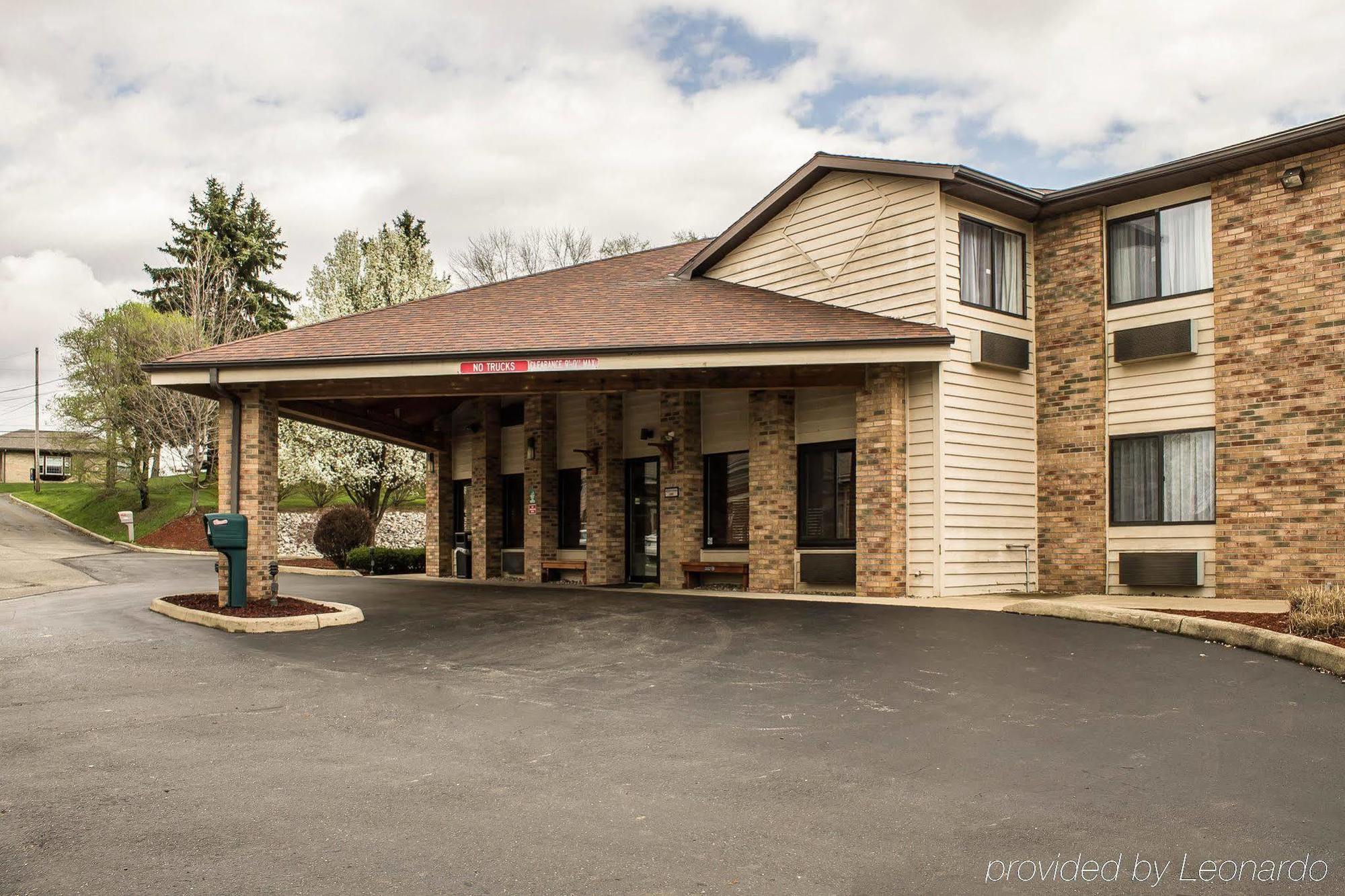 Quality Inn East Liverpool Екстер'єр фото