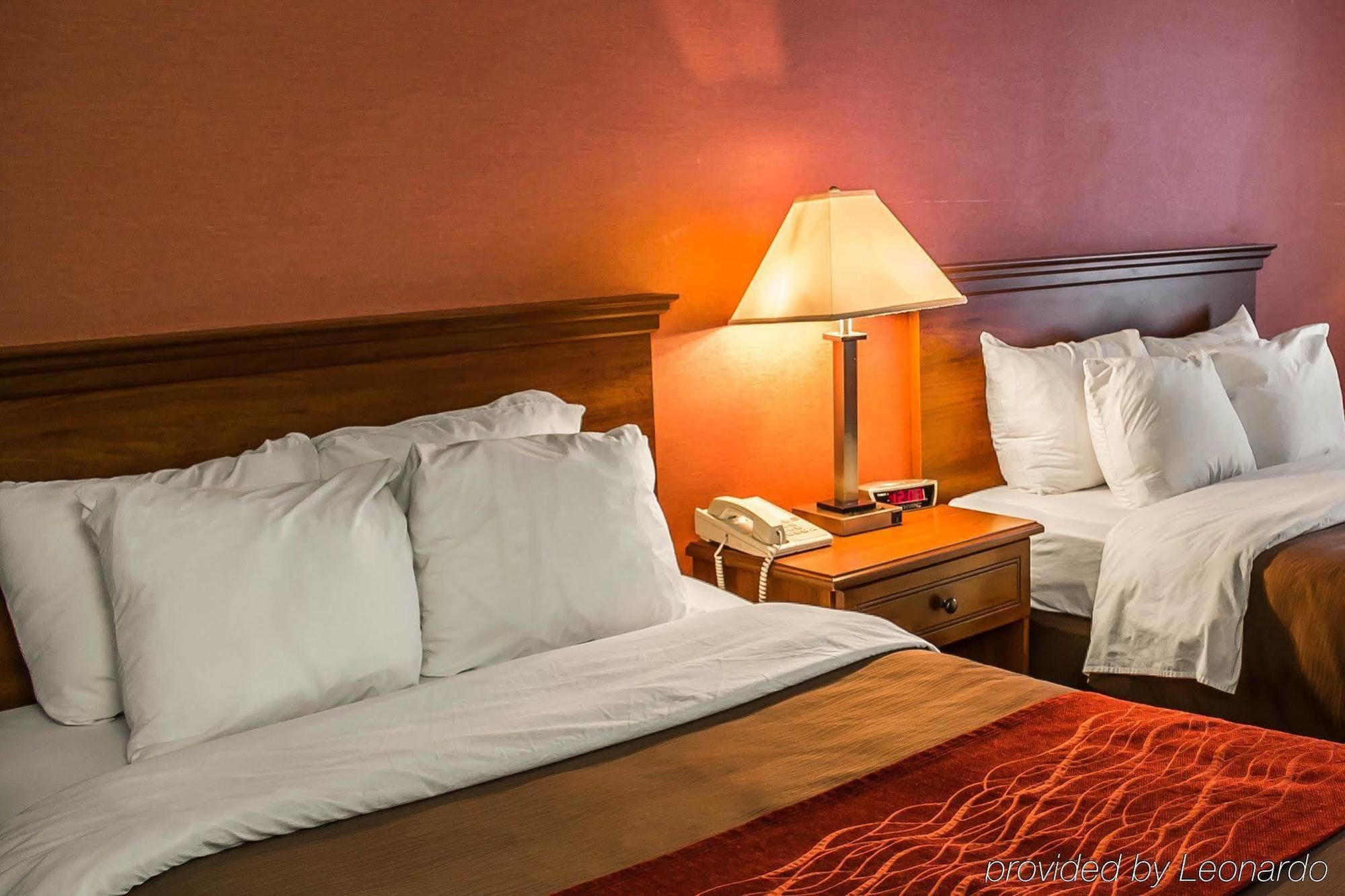 Quality Inn East Liverpool Екстер'єр фото