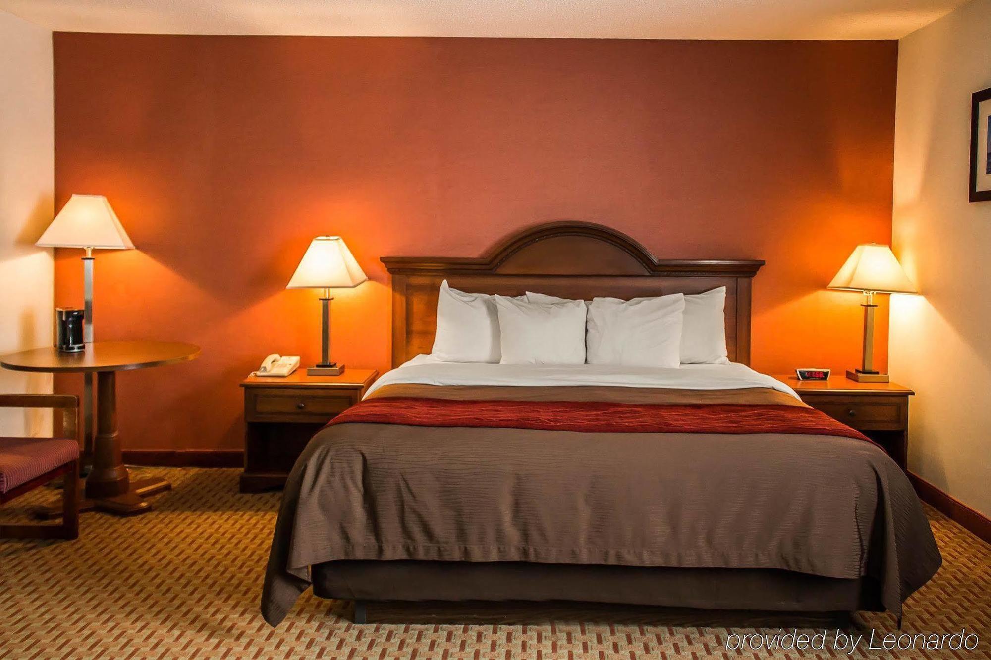 Quality Inn East Liverpool Екстер'єр фото